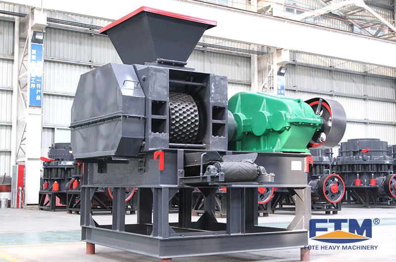 Static pressure briquette making machine