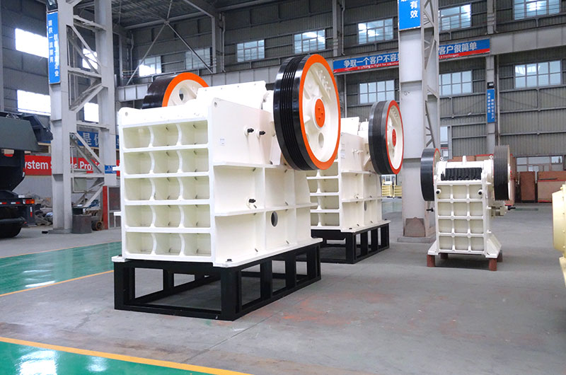 Jaw crusher for coarse crushing