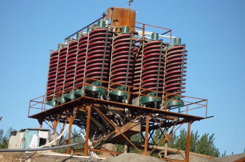 Spiral chute