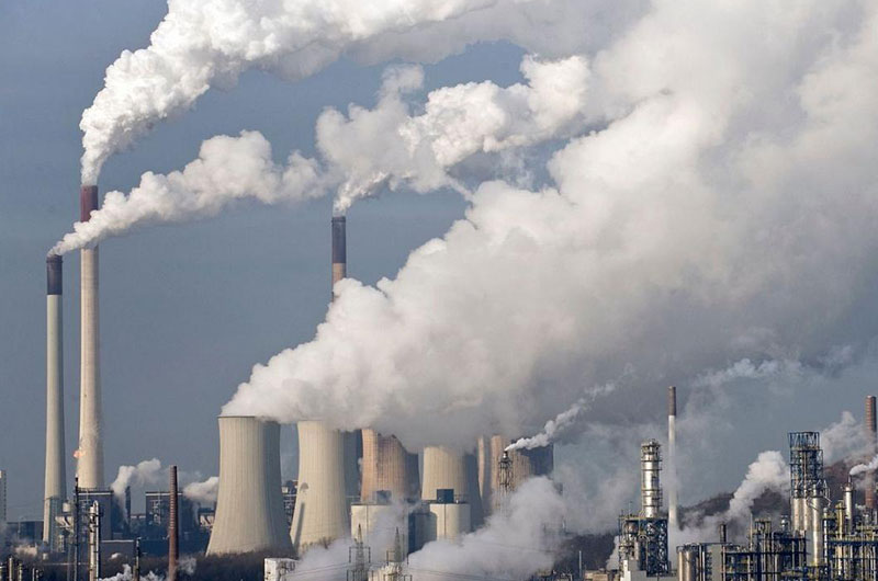 chimeneas de plantas de energía