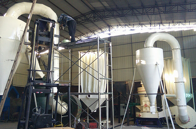 A bentonite grinding plant in Greek