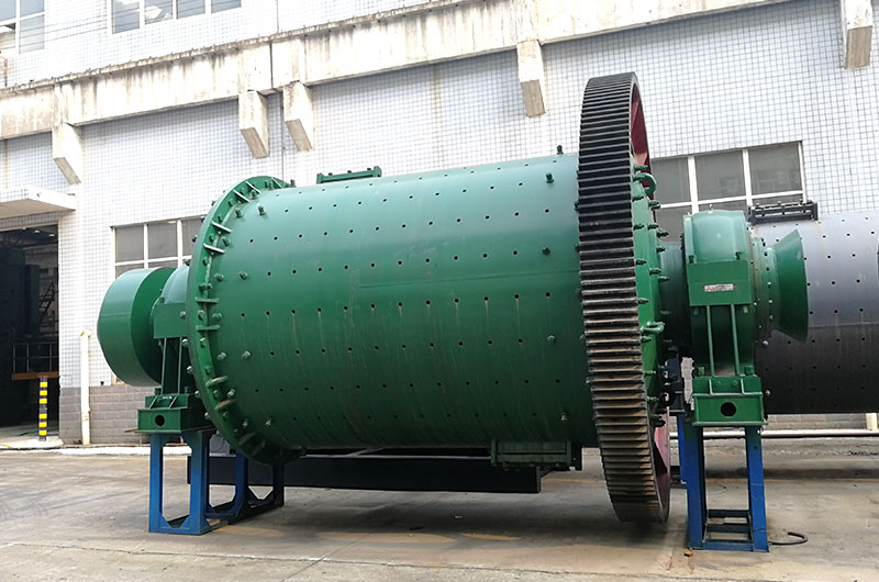 Wet-type ball mill