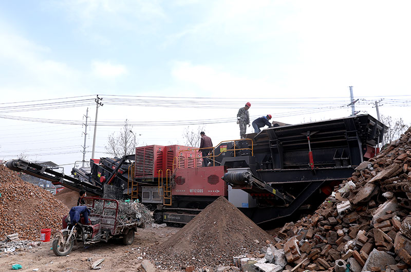 Construction waste recycling project in Brazil