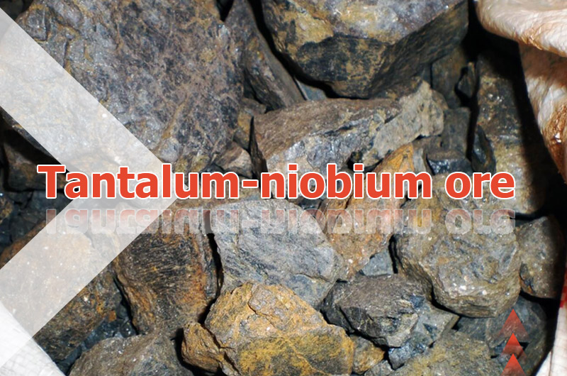 Mineral de tantalio y niobio