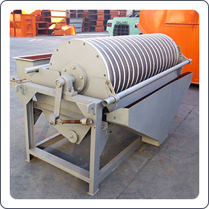 Magnetic drum separator