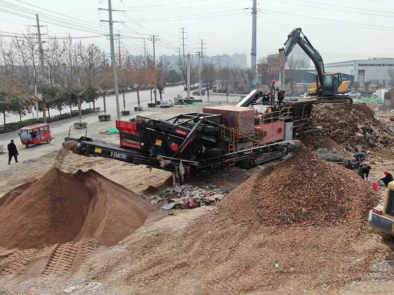 Construction and demolition waste recycling crushers