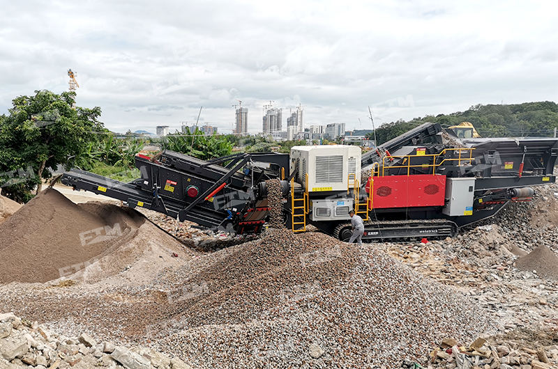 Mobile crushing stations