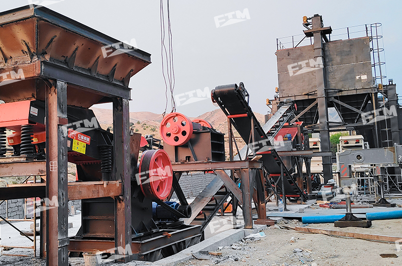 300 TPH concrete crushing plant in the Middle East