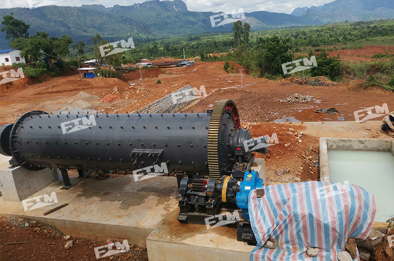 Gold ore grinding machine