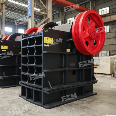 تُستخدم الكسارة الفكية في التكسير الأولي لخام الذهب. The jaw crusher is used for primary crushing of gold ore