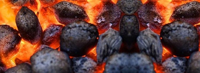 كيفية صنع قوالب الفحم: المكونات والعملية